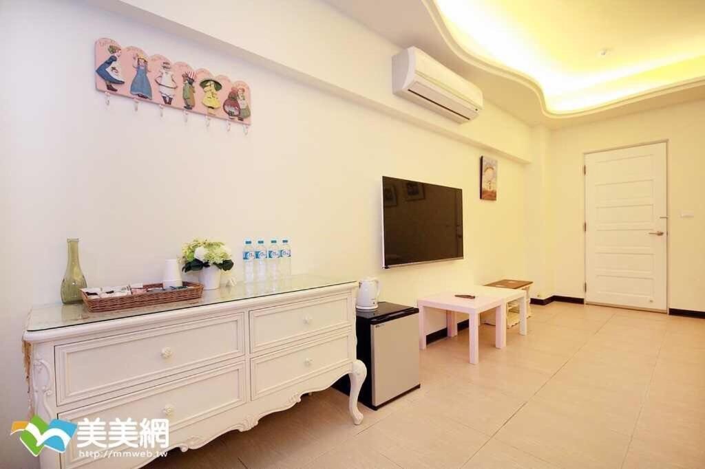 來嘉小棧 Bed & Breakfast Чиай Сити Екстериор снимка